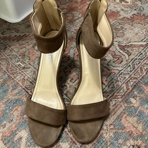 Grey suede kitten heel